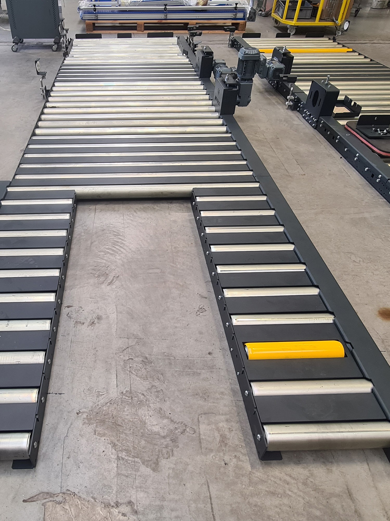 MG Tech pallet conveying - Low level conveyors